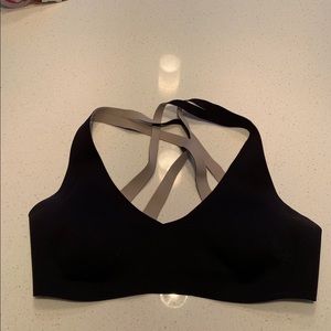 Lululemon black bra size 8 no seams